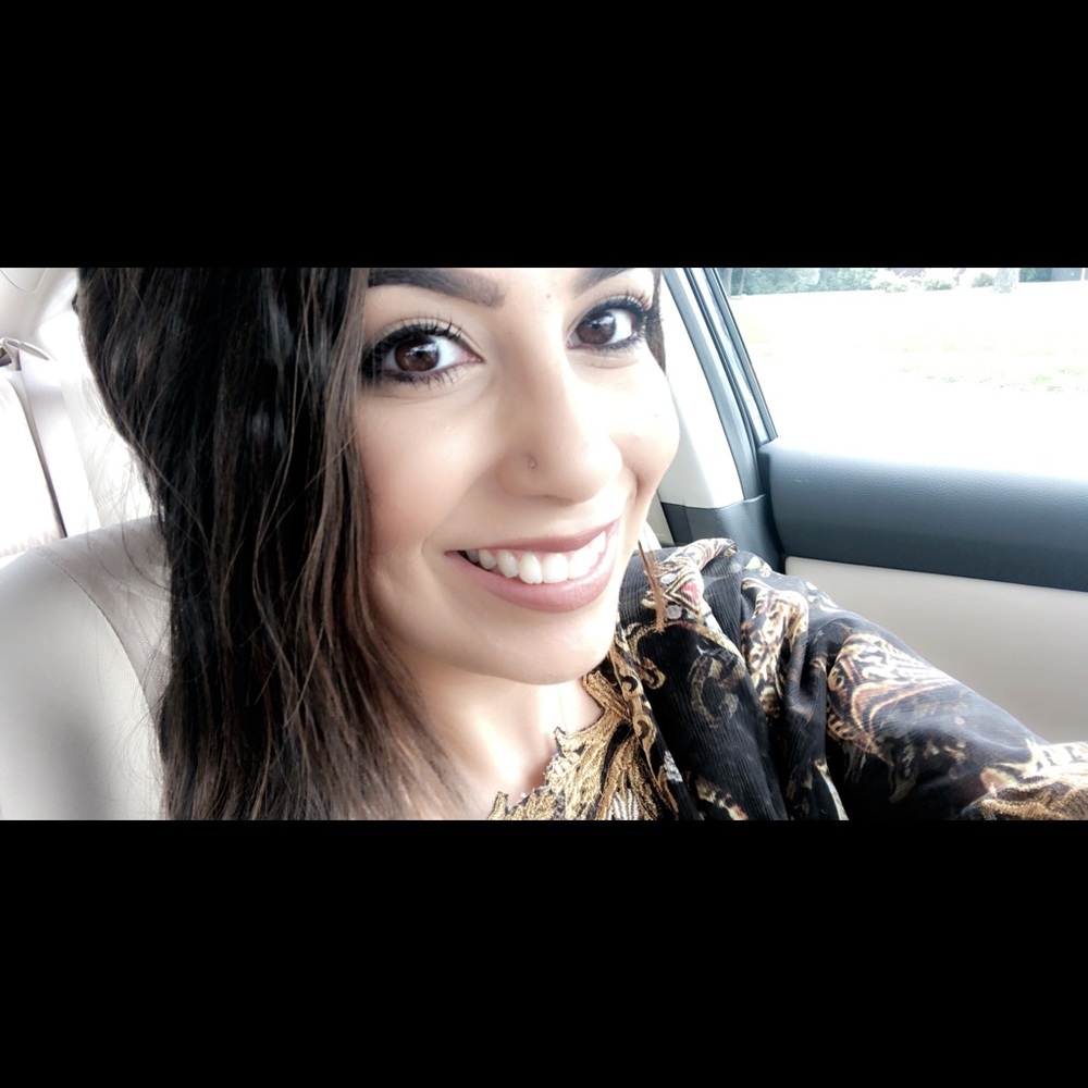 Meet your Posher, Huda